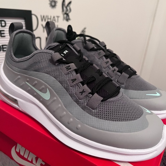 Womens Nike Air Axis in Cool Grey - Picture 6 of 7